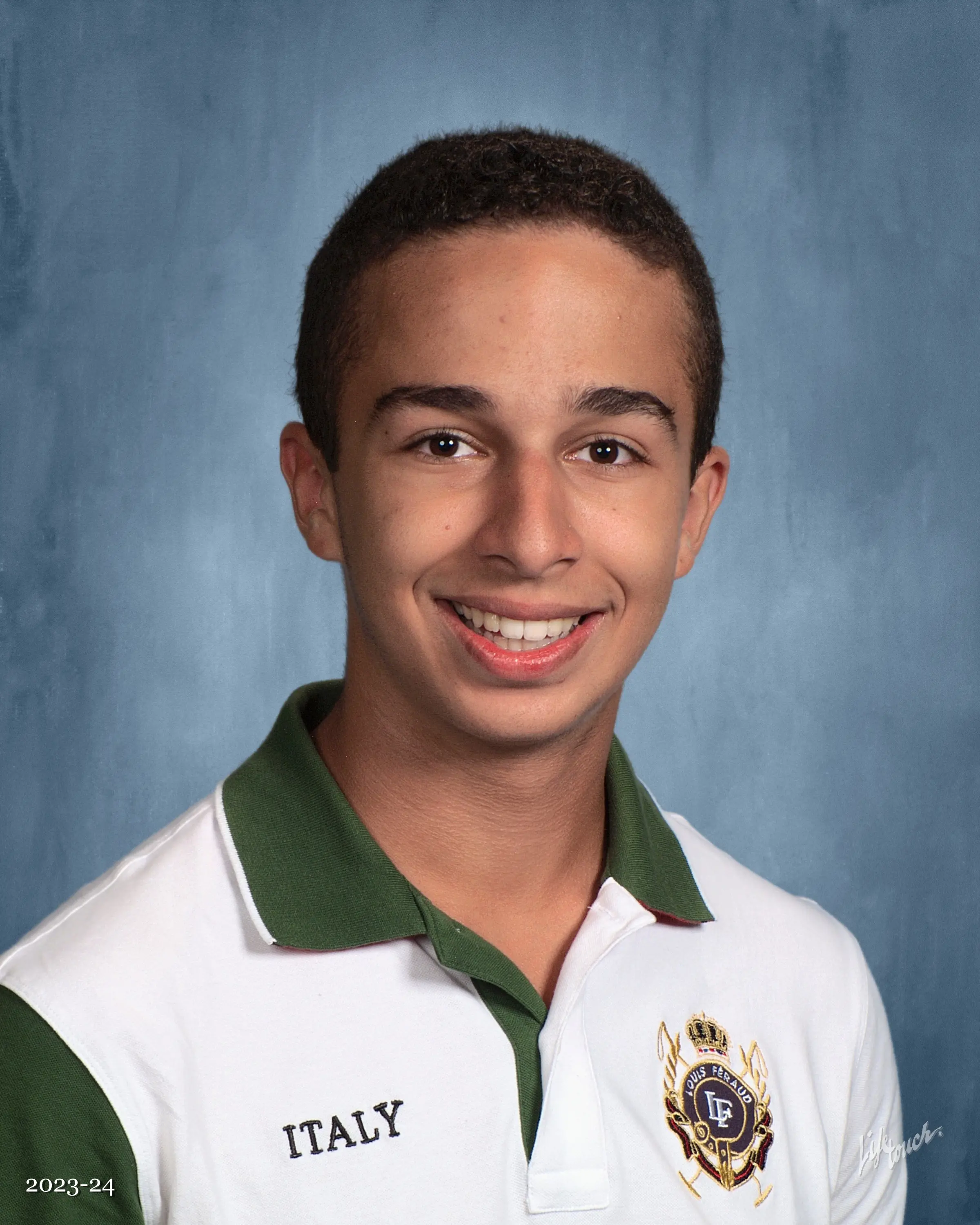 Headshot 2023 (1)